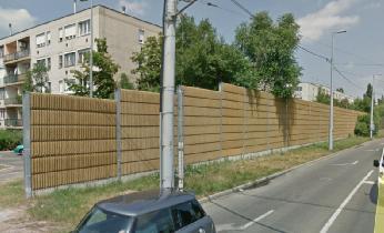 , Szerémi út mentén létesült zajvédő fal Az 1-es villamos meghosszabbításában 3,2 kilométer hosszú új szakasz épült ki a Rákóczi híd Szerémi út Hengermalom út útvonalon.