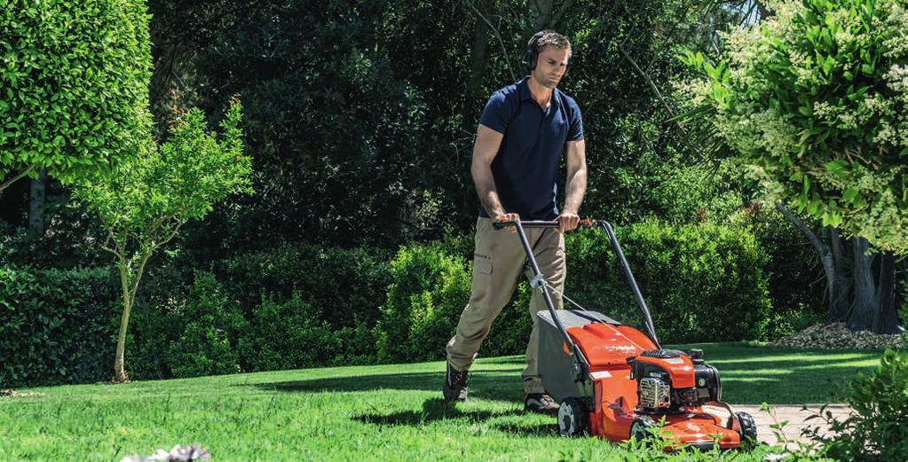 FŰNYÍRÓK KIEMELT TAVASZI AJÁNLATOK 2019 A LEGJOBB AZ ÖN GYEPÉNEK AFTech Egyedülálló tervezés eredményeként jött létre, ahol a vágóasztal, a vágókések és a kidobónyílás optimális