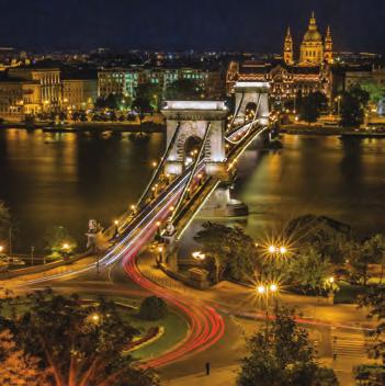 Fuss éjszaka Budapesten, 2019-ben első alkalommal a kivilágított Széchenyi Lánchídon is!