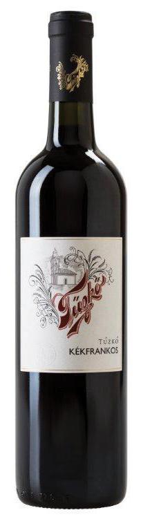 EGRI PAPTAG CUVÉE SUPERIOR JUHÁSZ TESTVÉREK PINCÉSZETE 2012 A családi pincészet legnagyobb dűlőjéről származó karakteres vörösbor. Színe szinte fekete, tanninjai érettek és vastagok.