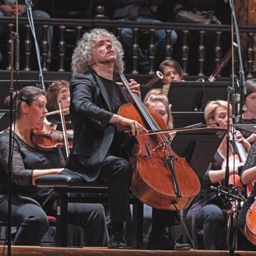 2019. JANUÁR 12. SZOMBAT 19.30 2019. JANUÁR 13. VASÁRNAP 19.30 ZENEAKADÉMIA STEVEN ISSERLIS ÉS A CONCERTO BUDAPEST MESSIAEN Hymne au Saint-Sacrement SAINT-SAËNS I. (a-moll) csellóverseny, op.