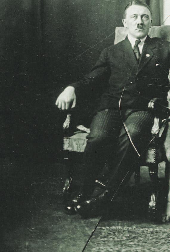 FeltehetŒen 1926 nyarához hasonlóan magántitkárnœjének, Hertha Freynek diktálta írógépbe