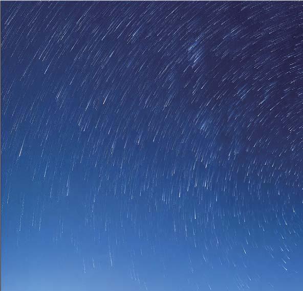 Kamera További rögzítő módok Time-lapse használata rövid videó létrehozásához A Time-lapse mód használatával egy hosszú időtartam alatt képeket rögzíthet, amelyeket egy rövid videóba egyesíthet, így