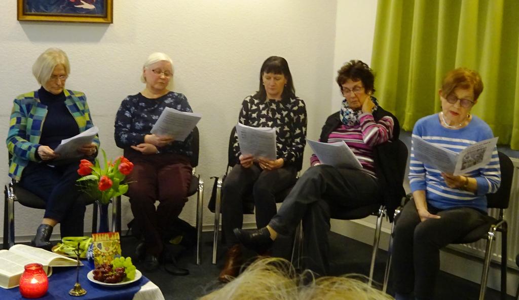 Gulyás Márta tiszteletes asszony köszöntése és József atya által vezetett közös imádságaink után, hallhattuk szereplőinktől 5 szlovén asszony megható történetét.