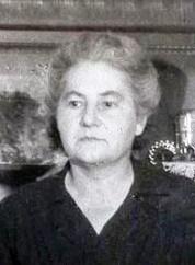 Halotti értesítő, Szemerády Lajos nyugalmazott telekkönyvi főelőadó életének 71. évében rövid szenvedés után elhunyt ) Evangélikus. Községi aljegyző 1920-ban. Szemerády Margit.