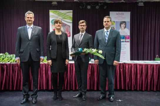 Kiváló Szakdolgozói Közössége díj.