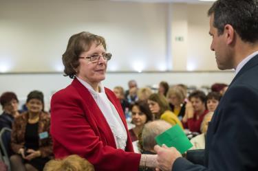 gyógyszertári asszisztensként helyettesít - Rezes Tiborné, 75 éves, fogorvosi