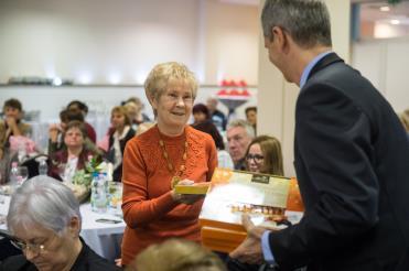 Miklósné, 80 éves védőnő - Semsey Barnáné, 75 éves kineziológus, reflexológus,