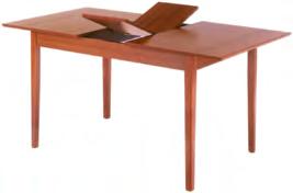 990,- (10870288/01) Félmagas szekrény Durham, fehér matt MDF, olajozott tömörfa lábak, 4 ajtós, terhelhetőség: kb. max. 30kg-ig, Szé/Ma/Mé: kb. 100/145/45cm 79.
