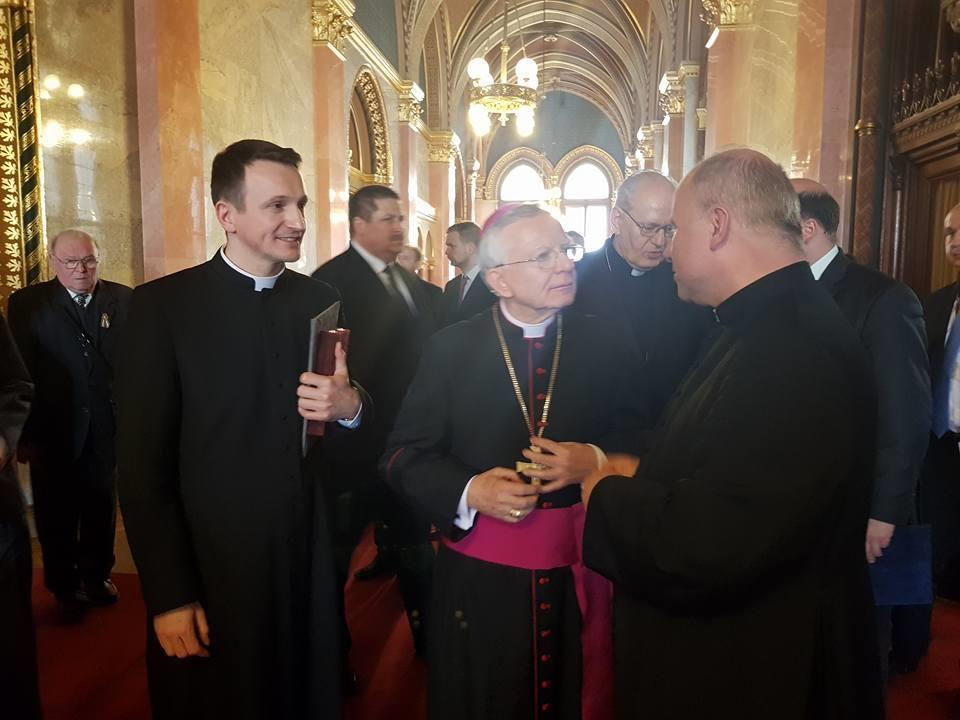 Forrás: Thullner Zsuzsanna/Magyar Kurír https://www.magyarkurir.