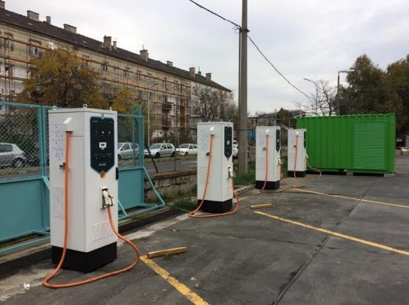 A 20 db Modulo C68E elektromos autóbusz 2016 áprilisa óta üzemel a BKV-nál E-BUSZ Magyar fejlesztés és gyártás, 2016 áprilisától üzemelnek a BKV-nál Moduláris felépítés, korróziómentes kompozit