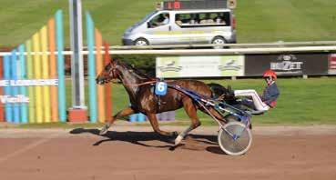 10 Salihamidzic 1900 m Németh Viktória (40,9-8) (Fekete, pink-fehér csíkok, pink csillagok) 6 vlpm Wall Street Banker - Helikon / Awesome Goal Márton Lajos Istálló: AMMA i. 17.4 17.