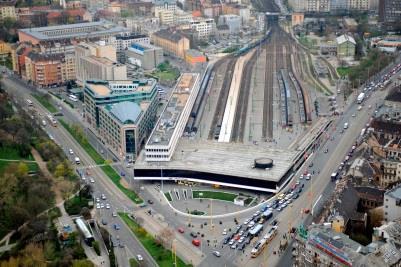 Jövőbeli célkitűzések, feladatok- fejpályaudvarok Budapest Déli pályaudvar A pályaudvar vágányhálózata, elektronikus és biztosítóberendezései elavultak, ingatlana nehezen fenntartható.