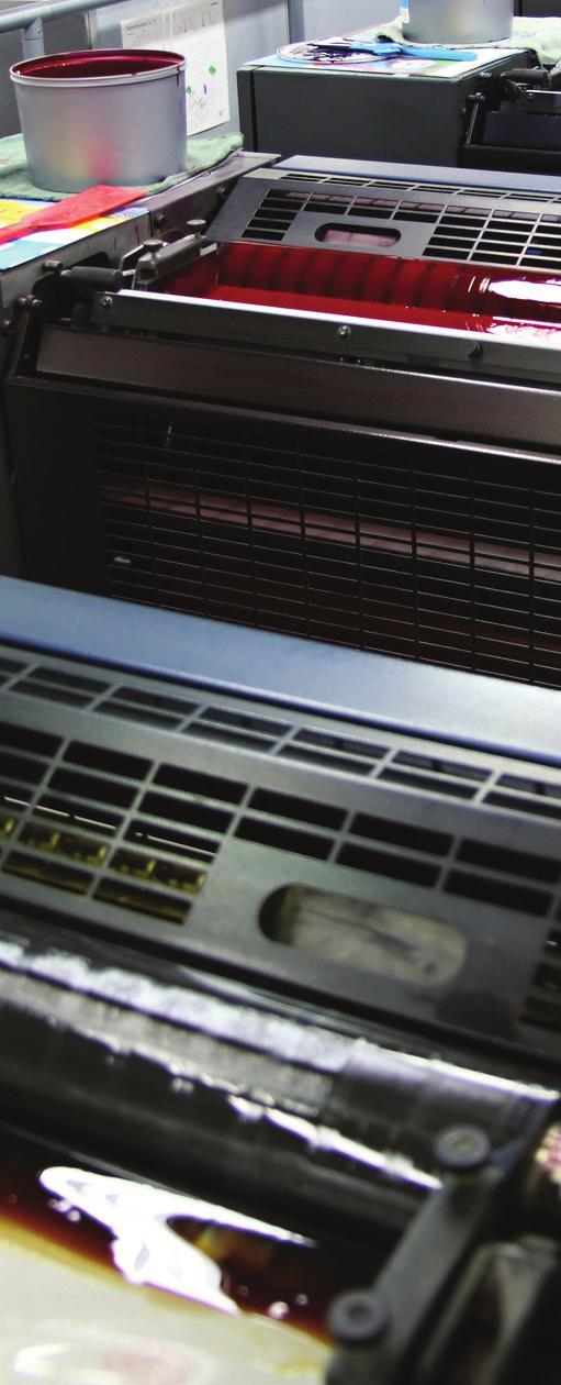 Agfa CTP rendszer, Heidelberg 4szín +2 szín és lakk együttes nyomására alkalmas nyomdagépek, nagy kapacitású A/2- es hajtogatógép,
