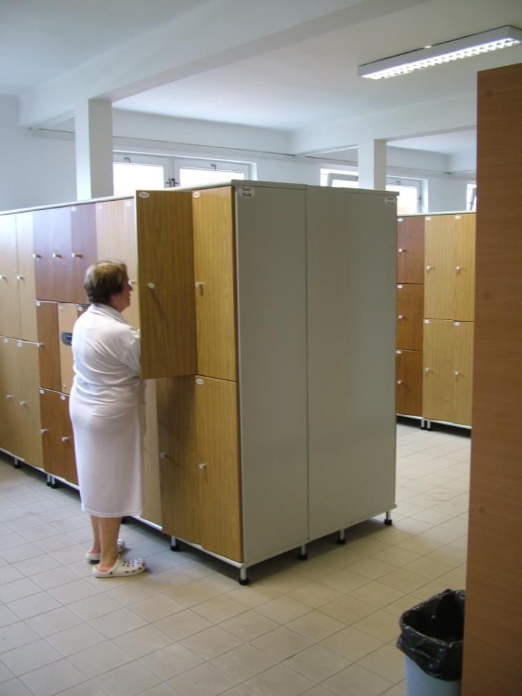 öltöző szekrények, kabinok,