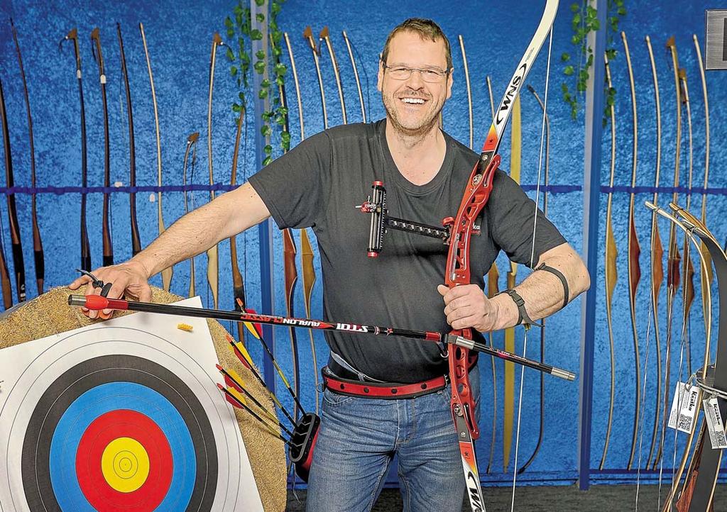 Serie Spezialisten Von Lengerich in die weite Welt: Norbert Kostka verschickt seine Bogensport-Produkte bis nach Neuseeland oder Tokio.