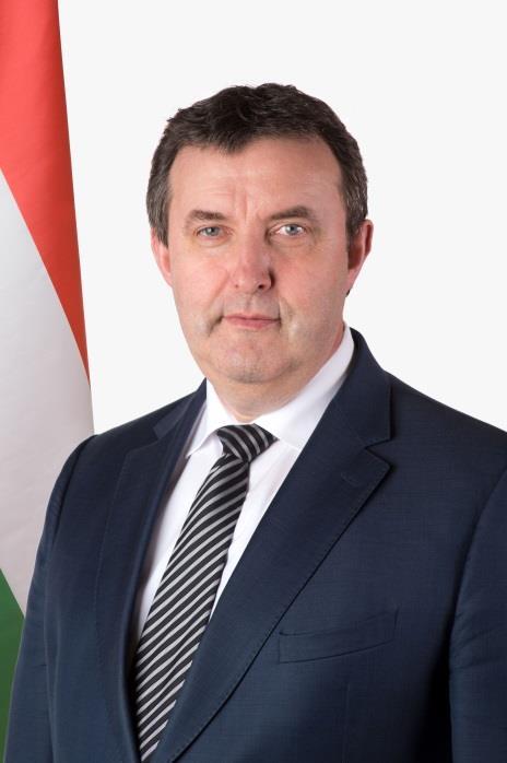 A kormány eddigi döntéseinek köszönhetően 2010 óta harmadára csökkent a munkanélküliség, és 800 ezerrel többen dolgoznak. A foglalkoztattak száma eléri a 4,5 millió főt.