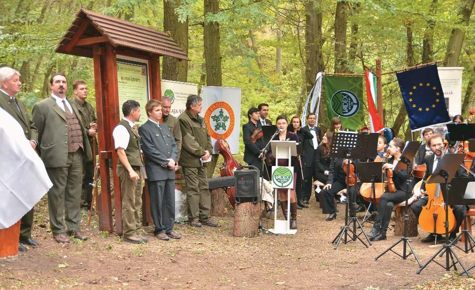 ESEMÉNYEK, BESZÁMOLÓK Erdõk Hete megnyitó a Gaja-völgyében Fókuszban a hazai erdõk turisztikai szerepe 2014. szeptember 27-én a Bakony délkeleti lábánál, a VADEX Zrt.
