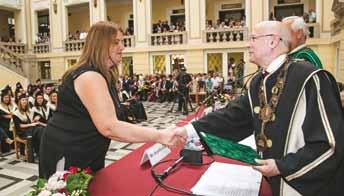 and practical training. Dr. Tünde Radics assistant professor received the Faculty of Dentistry s Outstanding Lecturer Award.