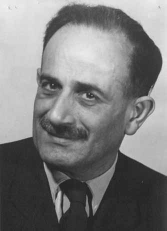 Szabó József gyakornokok vezették a klinikát Dr. Verzár Gyula professzor felügyelete alatt. 1945. március 19-től 1946. június 20-ig Dr. Morvay Stefánia tanársegéd volt a megbízott vezető, majd 1946.