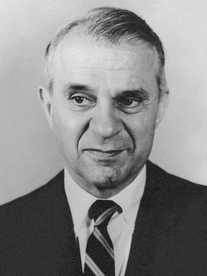 2.3 Leontief modell (input-output elemzés) Wassily Leontief a P=CI+I+C (5) azonosságot felhasználó modelljéért 1973-ban Nobel díjat kapott.