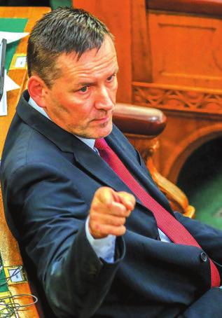 aktuális 3 A PÁRTVEZETŐKNEK FONTOSABB A KASSZAKULCS, MINT A NEMZETI POLITIZÁLÁS Volner János: Zűrzavaros a Jobbik gazdálkodása Soha nem látott pártja működéséről pénzforgalmi jelentést Volner János,