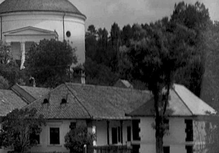 Szilvásvárad Szilvásvárad történelme az őskortól íródik, hiszen az Istállós-kői-barlangban folyt ásatások során a legrégebbi leletek 44 000 évesek, de a mai lovaspálya helyén már 7500 évvel ezelőtt