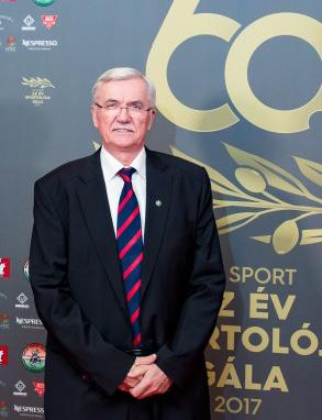 2018. ÉV FOGYATÉKOS SPORTOLÓKKAL FOGLALKOZÓ EDZŐJE BELICZAY SÁNDOR Hajmási Éva, Osváth Richárd KEREKESSZÉKES VÍVÁS 2016-ban és 2017-ben is elnyerte az Év fogyatékos sportolókkal foglalkozó edzője