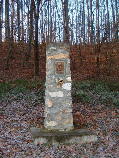 1999-ben a Megyei évadnyitó túrán a Helyiipari Turista Emlékparkban, megkoszorúzták Ferenczi Lajos emlékművét. 1999. 09. 15-én felavatták Lendeczky László emlékművét.