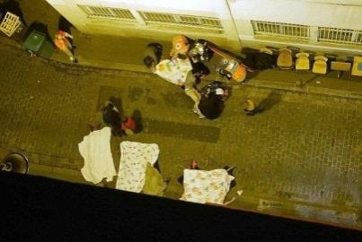 1. F76. A kép forrása: https://www.documentingreality.com/forum/attachments/f237 /651697d1447480129-paris-terror-attacks-crime-scenephotos-video-bataclan-image-20-281-29.
