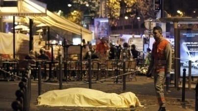A kép által megjelenített toposzok: halál 5. F80. A kép forrása: https://www.documentingreality.com/forum/attachments/f237 /651771d1447504169-paris-terror-attacks-crime-scenephotos-video-bataclan-55.