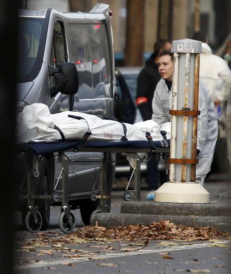 6. F81. A kép forrása: https://www.documentingreality.com/forum/attachments/f237 /651773d1447504170-paris-terror-attacks-crime-scenephotos-video-bataclan-77.