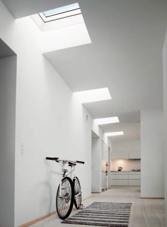 Lpostetős megoldások Felülvilágítók pont ott, hol szükség vn rájuk Műszki dtok U rc, ref 300 W/(m 2 K) EN 1873 A rc, ref 300 m² DS 408 lpján g EN 410 CFP/CVP + ISD 0000 73U üveggel 0,87 3,4 0,54 73QV