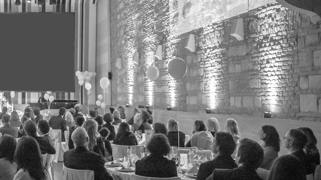 13 Since 2015, we have handed over the Family-friendly Company of the Year awards in the solemn framework at the Family-friendly Company Gala evening.