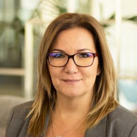 20 GE Marton Éva a GE Dolgozó Szülők Programjának alapítója Founder of GE Working Parents Program Családbarát Vállalat Mentorszervezet, Családbarát Vállalat 2015 különdíj, Családbarát Vállalat 2014