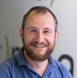 36 SONRISA INFORMATIKAI KFT Családbarát Vállalat fődíj 2015 kisvállalat Family-friendly Company 2015, small-sized company Miklós Nándor üzletfejlesztési igazgató Business Development Director Profil: