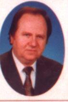 Az 1991-es esztendő változást hozott az iskola életében: nyugdíjba vonulása okán elbúcsúzott az iskolától Méhész Lajos igazgató.