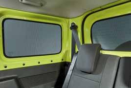 Rögzítés módja: ISOFIX kapcsolódási pontokon, optimális védelem az oldalirányú ütközésekkel szemben, egyedi Forward Tilt Control, egy kézzel állítható