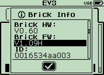 Ha meg akarunk győződni a firmware frissítéséről, az EV3 tégla képernyőjének jobb szélén keressük meg a csavarkulcsot (a jobb téglagomb nyomogatásával), majd itt válasszuk ki a Brick Info (tégla