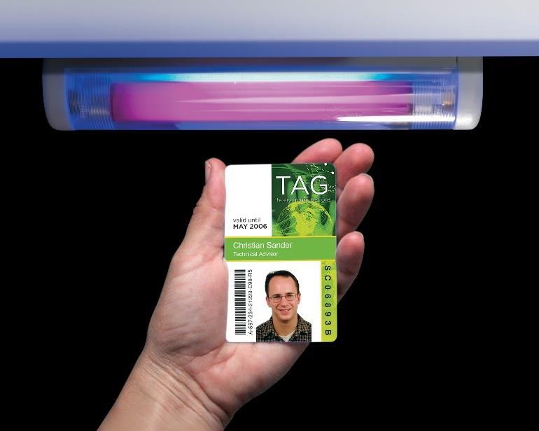 fényben látható, ön által megadott egyedi biztonsági jelet: mintát, logót, feliratot helyezhet a nyomatra. Tökéletes biztonságot nyújt, a bankjegyek másolásvédelménél is alkalmazott módszer.