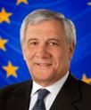 POLITIKAI SZINT TARTALOM 4 Interjú Dimitrios Papadimoulisszal, az Európai Parlament alelnökével 5 A képviselők 6 A nők képviselete az Európai Parlamentben és a nemzeti parlamentekben tagállamonként 7