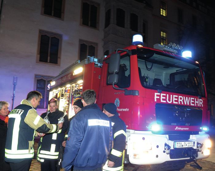 Schulen Seite 16 17 Verschiedenes Seite 17 19 Blaulicht beim Neujahrsempfang Feuerwehr, Rettungsdienste,
