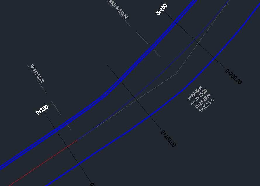 A paraméterek megadásával előállt a pálya jobb oldalának kiszélesítéséhez szükséges vonal. Az eljárás akár egy egyszerű szabadkézzel megrajzolt polyline-nal is megvalósítható lehetne.