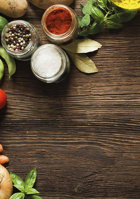 20 dkg burgonya 4 ek napraforgó olaj 15 dkg sárgarépa 2 db sárga kaliforniai paprika 10 dkg MAGGI Bolognai szósz alap 10 dkg MAGGI Marhahúsleves alap 3 db szárzeller 2