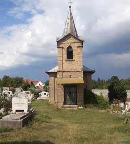 építmény, amely a déli homlokzat elé ugró,