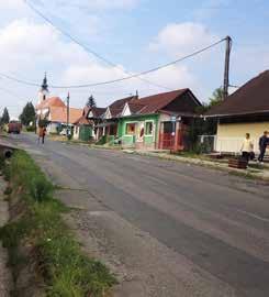 üzlet, az egykori piactér és a mai piac, valamint több