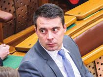 A politikától viszszavonult Rubi e l m o n d t a : 2010-ben Kulcsár Gergellyel együtt béreltek egy háromszobás budapesti lakást a Parlament közelében, amelynek költségeit az Országgyűlés fizette.
