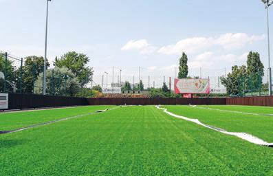 győri hírek 9 MÁR A NYÁRON KOMFORTOSABB LESZ Napvitorlák kerülnek a Barátság parkba Fotó: Marcali Gábor A győri Barátság Sportpark roppant népszerű, amióta nyolc éve átadták.
