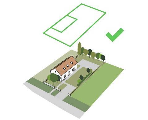 A településre az oldalhatáron álló beépítés a jellemző, a telken belüli