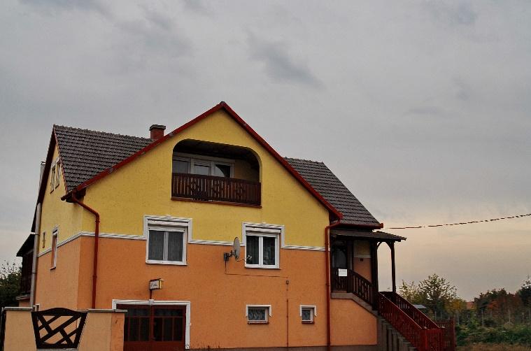 27 HOMLOKZATKÉPZÉS A településen